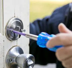 City Locksmith Store Indianapolis, IN 317-456-5526 - 12-Changing-Locks