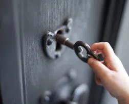 City Locksmith Store Indianapolis, IN 317-456-5526 City Locksmith Store Indianapolis, IN 317-456-5526 - 14-Unlock-Door